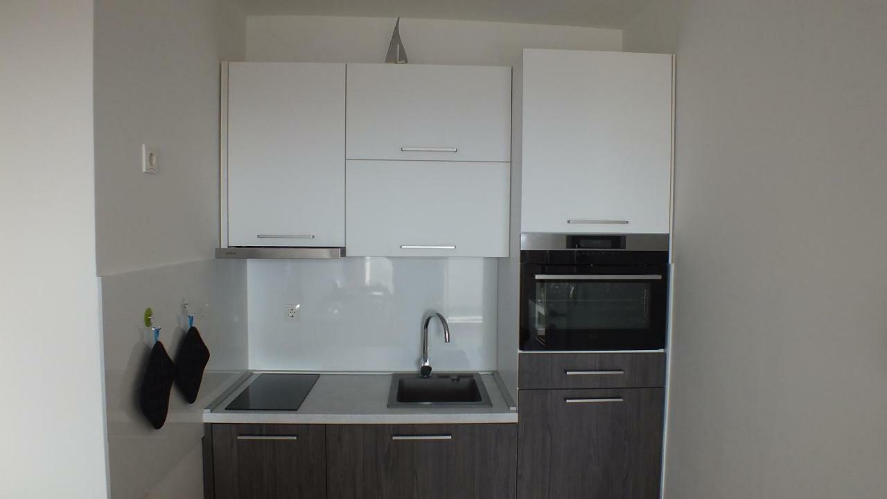Apartment Paulina Новаля Екстериор снимка