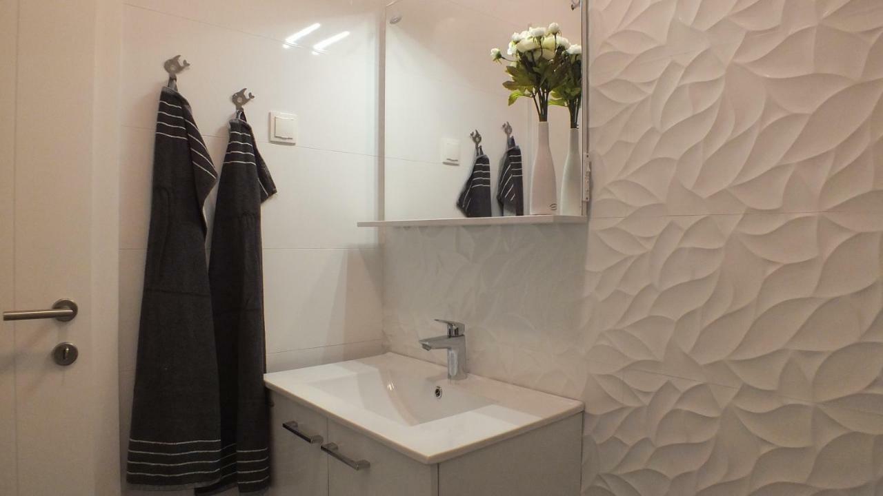Apartment Paulina Новаля Екстериор снимка