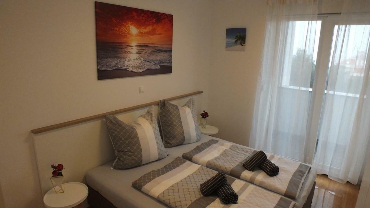 Apartment Paulina Новаля Екстериор снимка