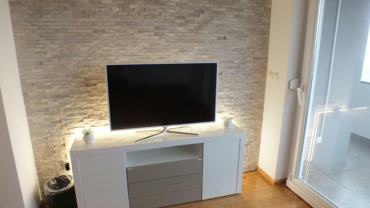 Apartment Paulina Новаля Екстериор снимка