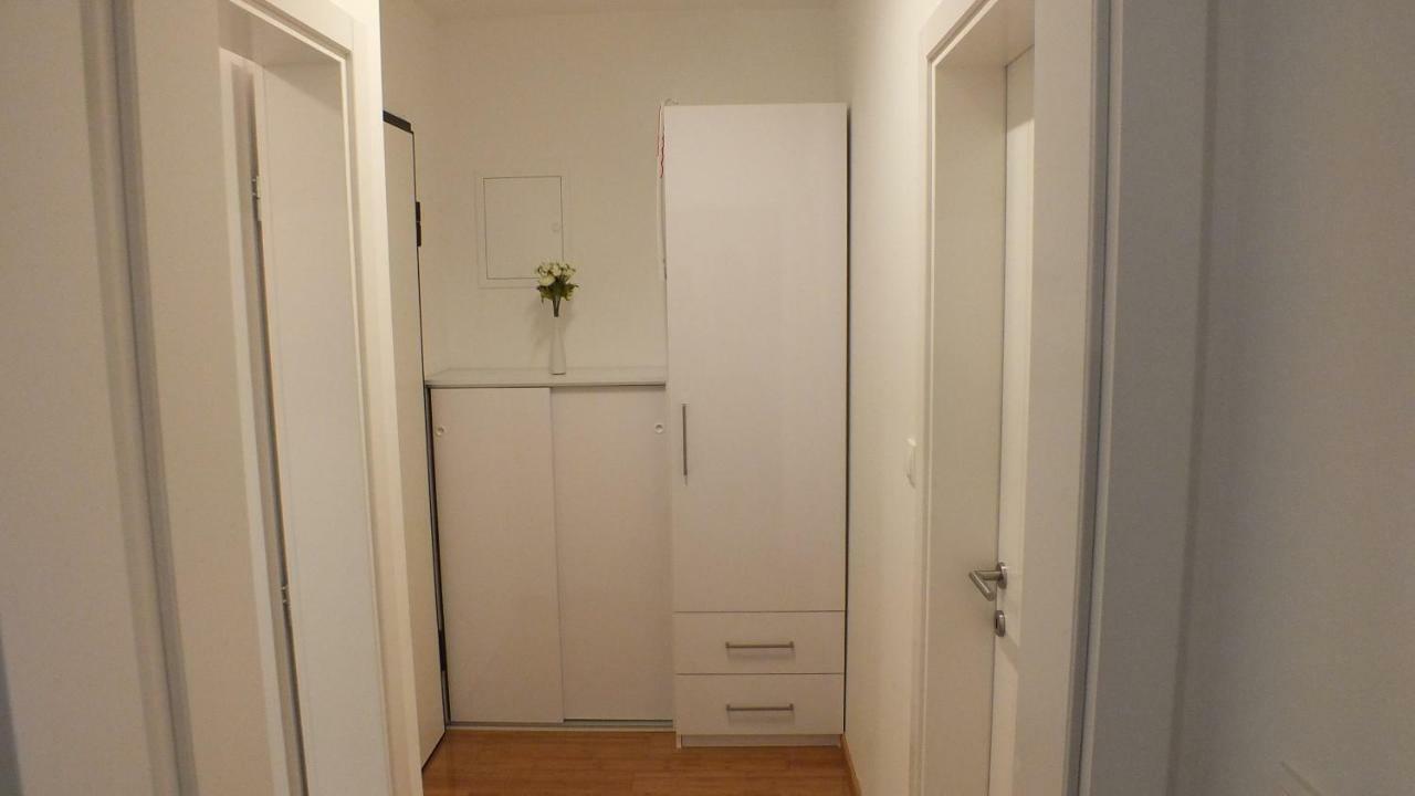 Apartment Paulina Новаля Екстериор снимка