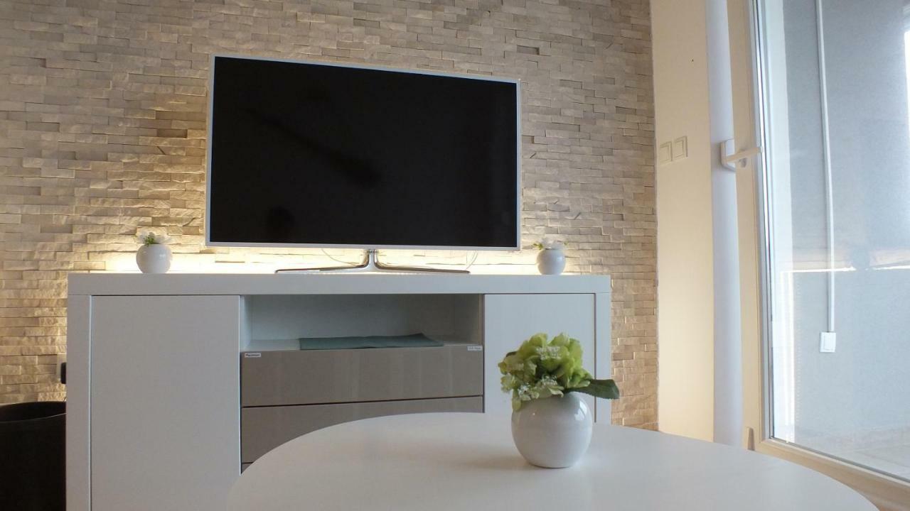Apartment Paulina Новаля Екстериор снимка